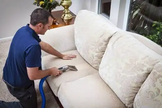 تنظيف كنب بجهاز الحقن والاستخراج